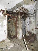 Ligne Maginot - DRACHENBRONN SUD EST - (Casemate d'infanterie) - A gauche l'entrée de la chambre de repos, au fond l'accès à la galerie reliant les deux casemates