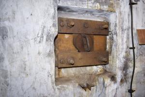Ligne Maginot - 16/3 - KILSTETT - (Casemate d'infanterie - Double) - Chambre de tir nord
Créneau FM avant restauration
