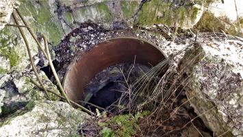 Ligne Maginot - SCHMELZBACH EST - (Casemate d'infanterie - double) - La cloche GFM ferraillée coté Ouest