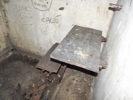 Ligne Maginot - D2 - (Chambre de coupure - Avec central) - Les tablettes rabattables