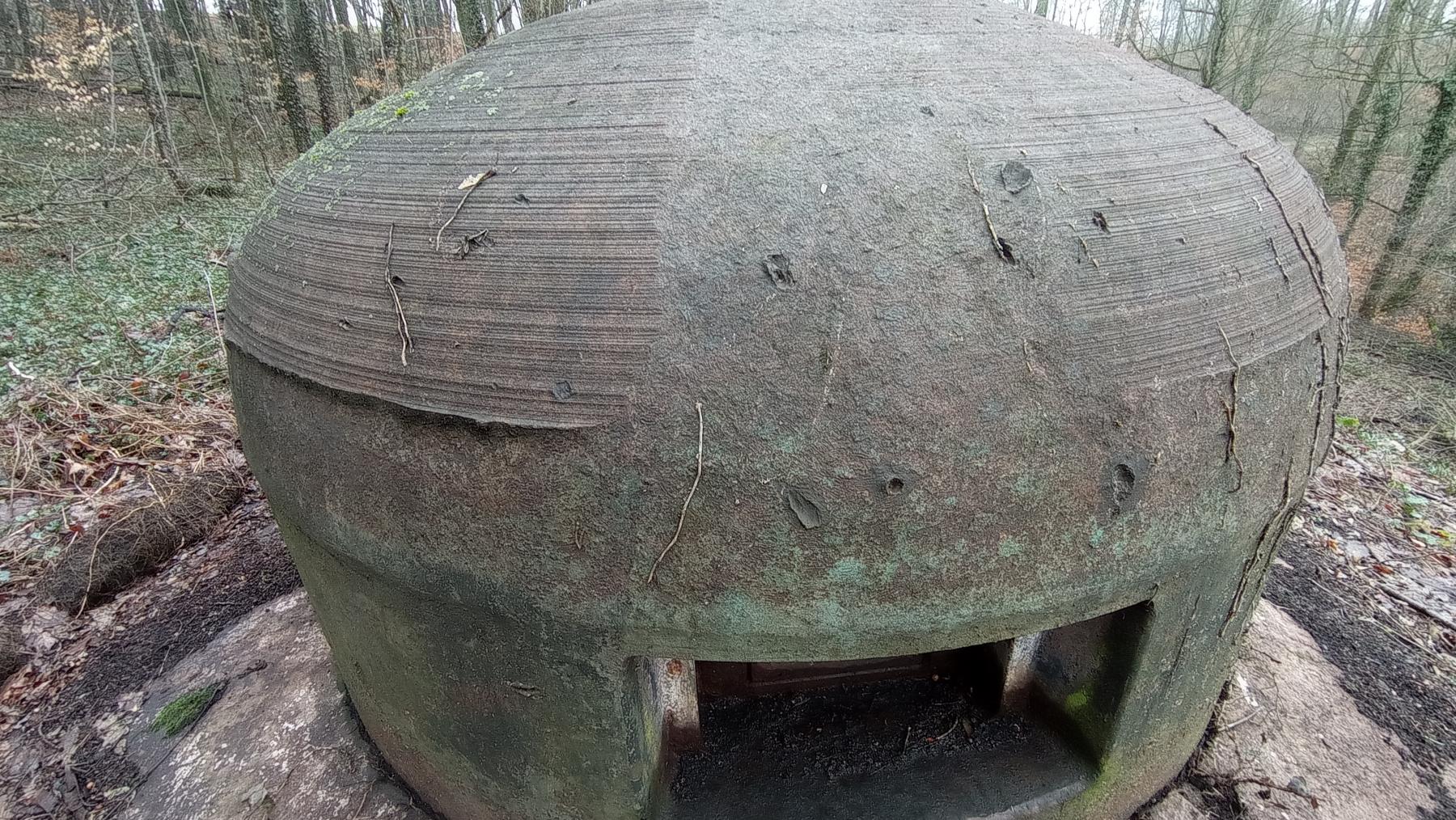 Ligne Maginot - FREUDENBERG (QUARTIER SCHIESSECK - I/37° RIF) - (Abri) - Cloche GFM du coffre Ouest
Détail de la rectification des impuretés de la coulée en tournage et impacts de balles - Baptiste GAUDIN
