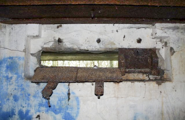 Ligne Maginot - GUCKENBERG 9 - (Observatoire d'artillerie) - Créneau frontal