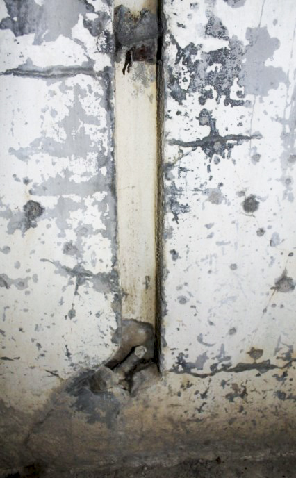 Ligne Maginot - GUCKENBERG 9 - (Observatoire d'artillerie) - L'entrée des cables