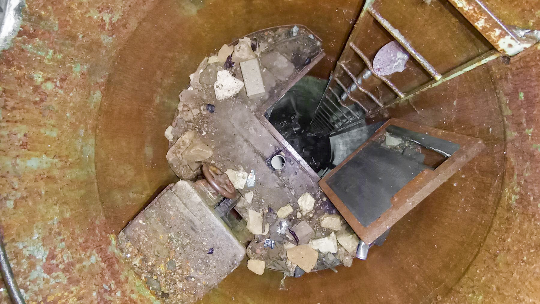 Ligne Maginot - PETIT REDERCHING - (Abri) - Vue de dessus du plancher mobile de la cloche GFM