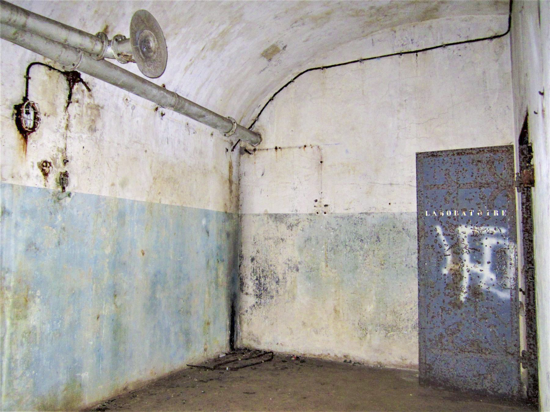 Ligne Maginot - PETIT REDERCHING - (Abri) - Local marqué 'laboratoire'
