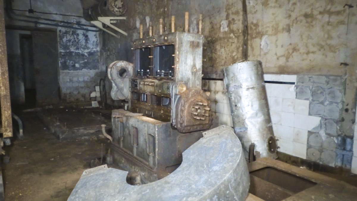 Ligne Maginot - PETIT REDERCHING - (Abri) - Le seul moteur restant
