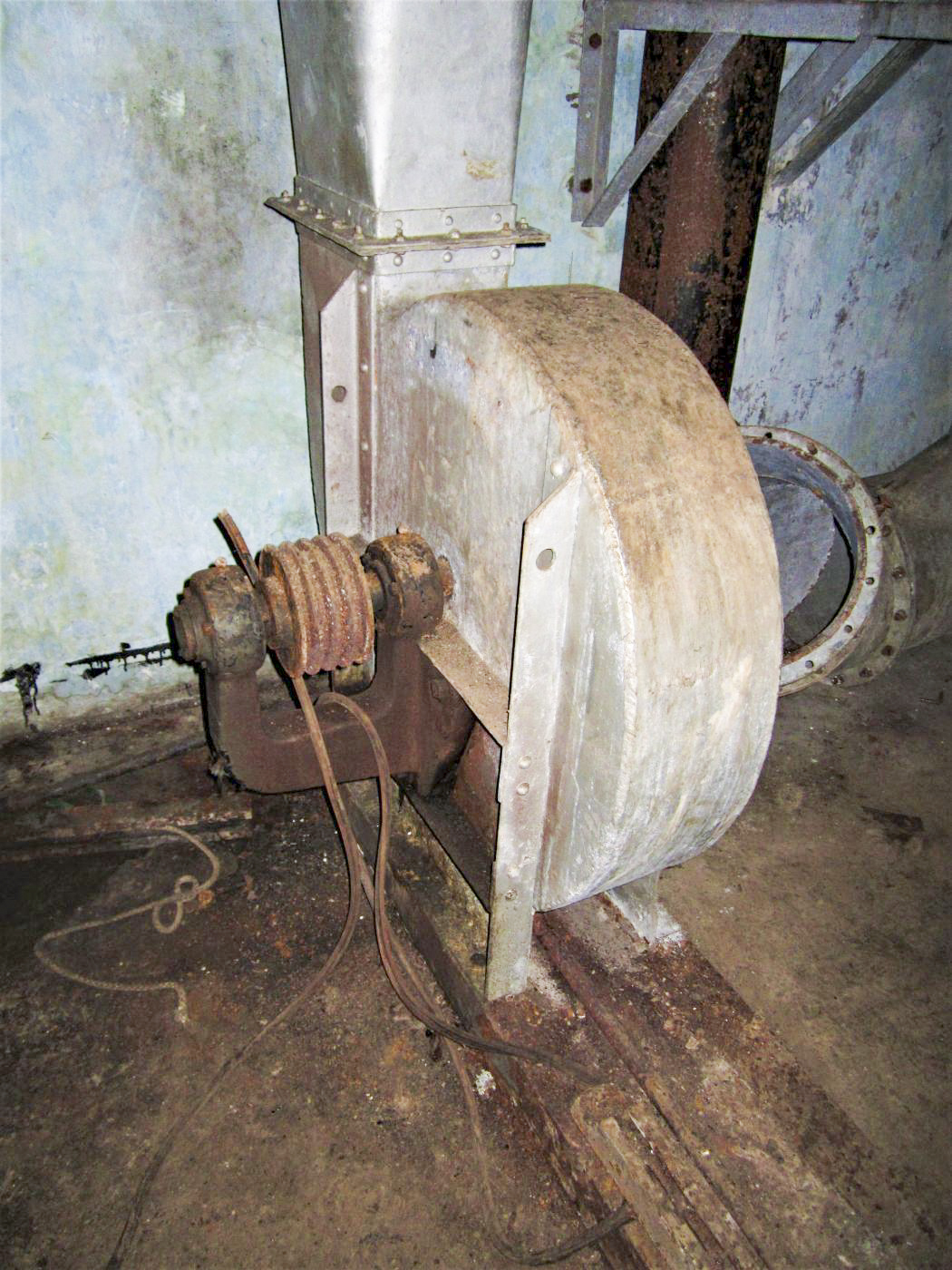 Ligne Maginot - PETIT REDERCHING - (Abri) - Salle des filtres
Ventilateur