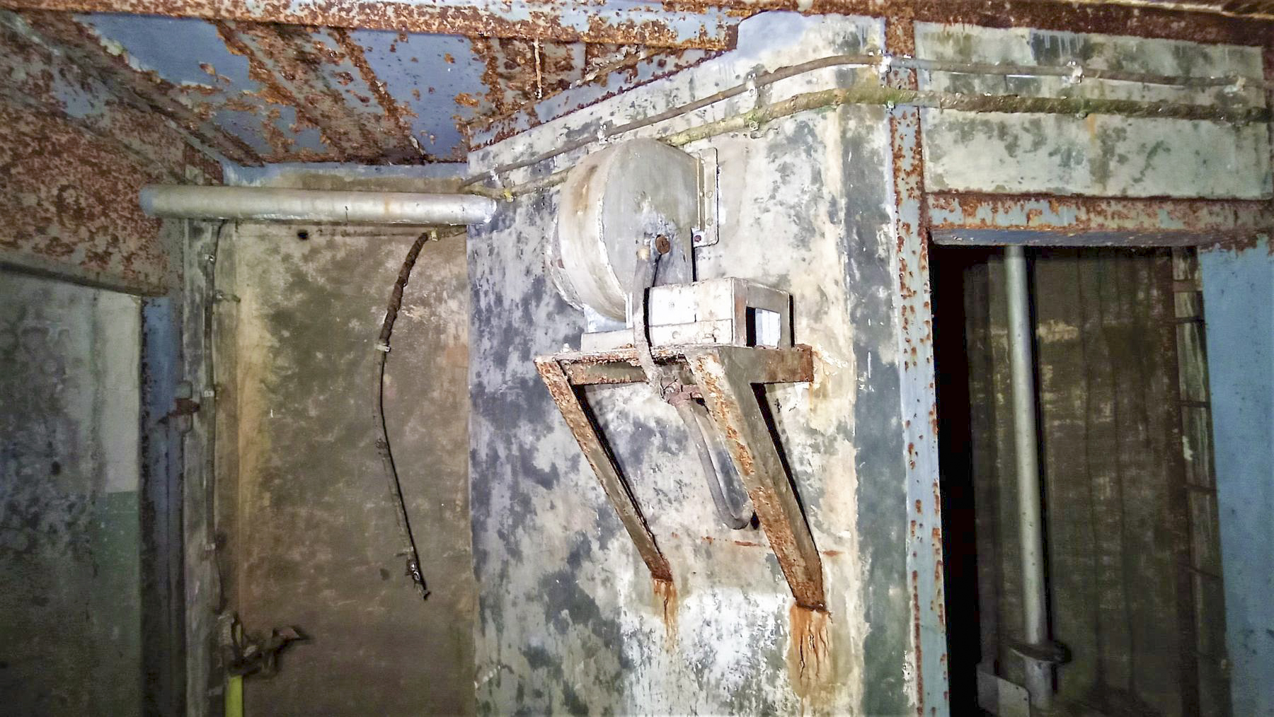 Ligne Maginot - PETIT REDERCHING - (Abri) - Ventilateur de mise en surpression de la caponnière 