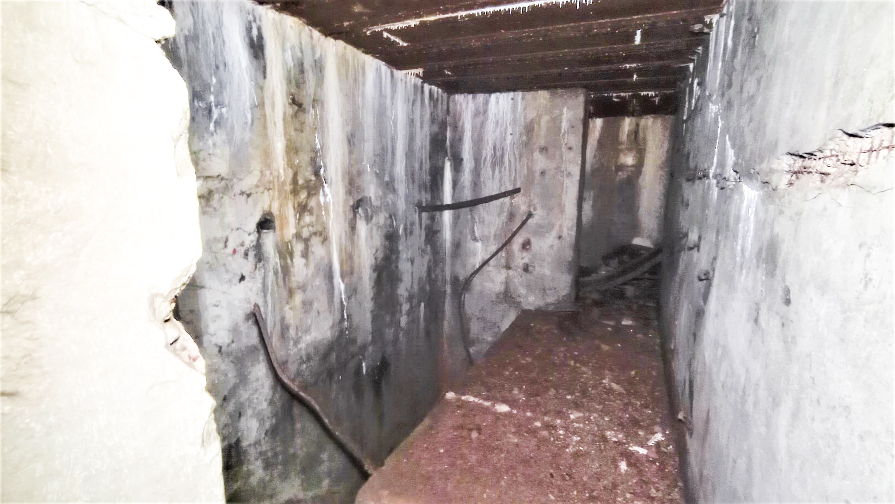 Ligne Maginot - HOCHWALD C9 - (Casemate d'infanterie) - L'escalier à l'étage supérieur