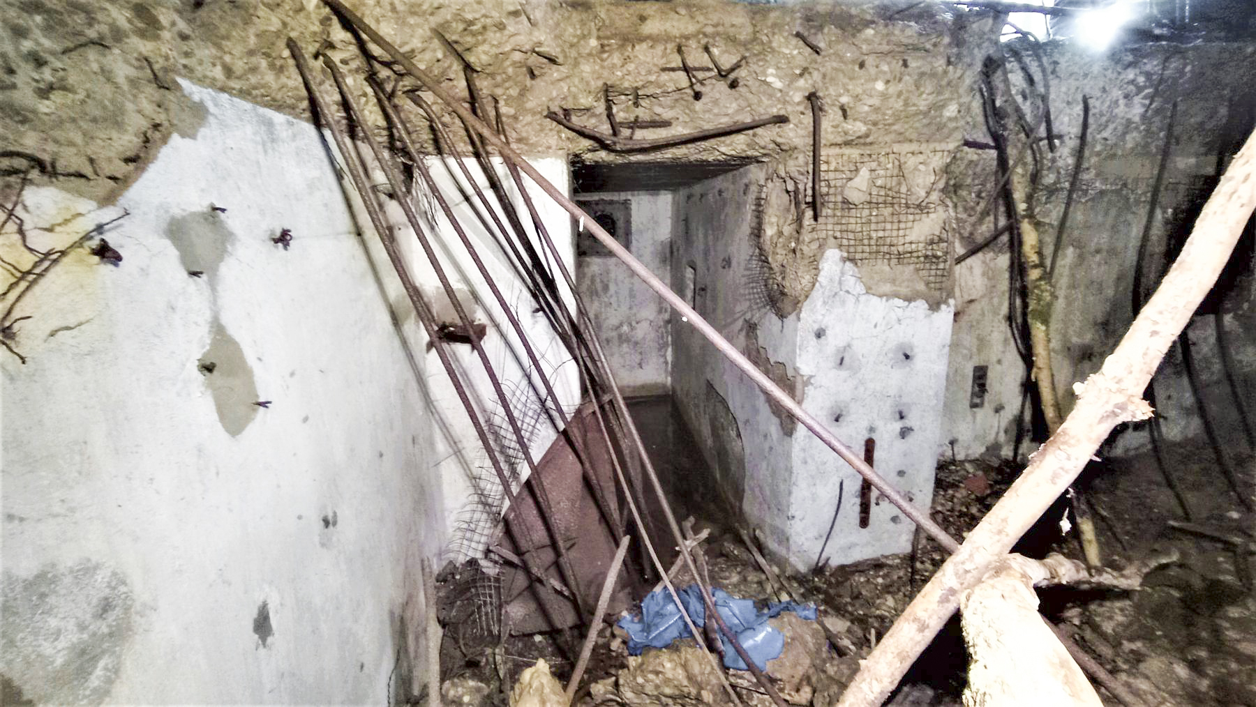 Ligne Maginot - HOCHWALD C9 - (Casemate d'infanterie) - Etage inférieur
Accès au local du réservoir de gasoil