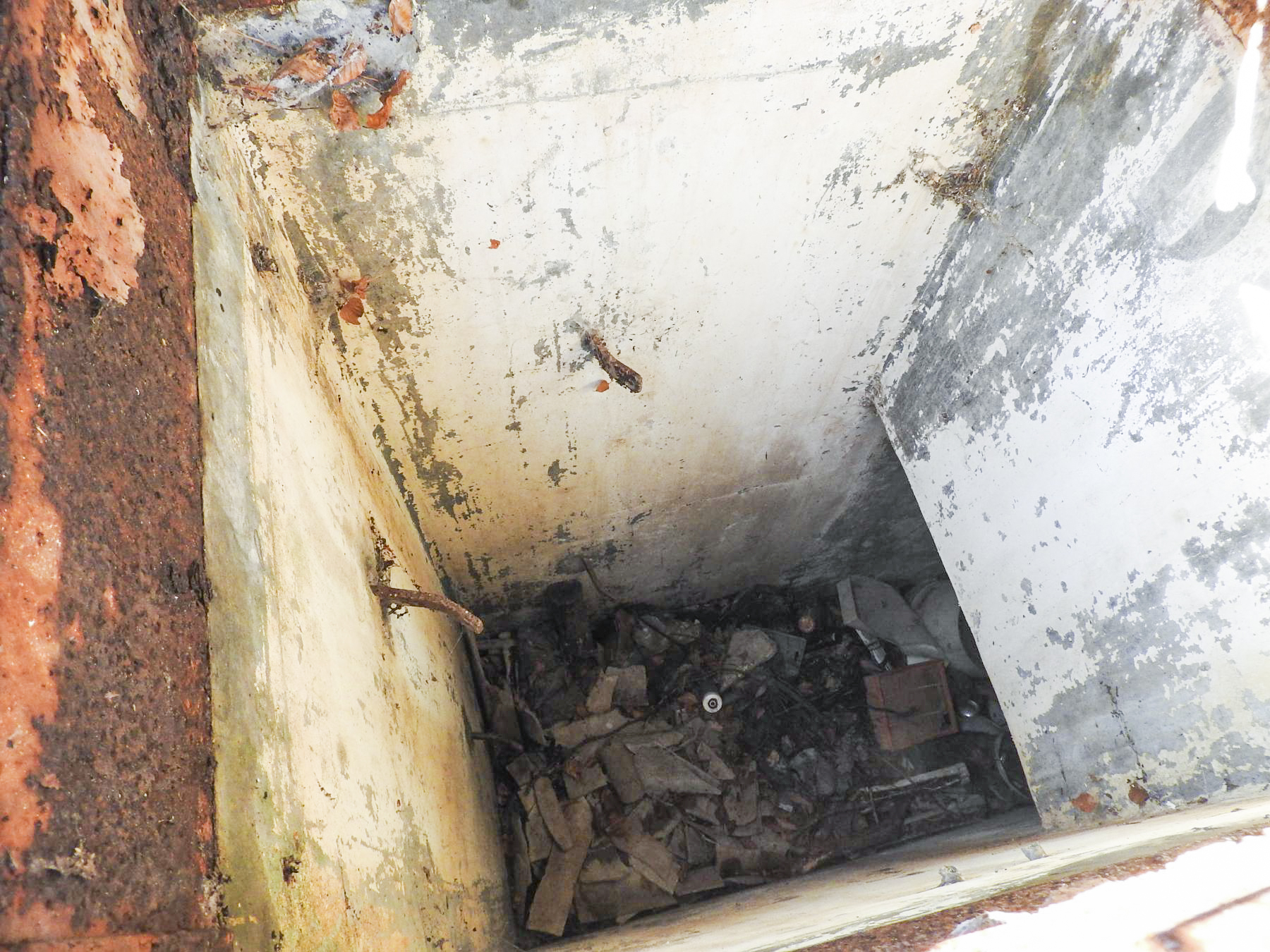 Ligne Maginot - D1 - (Chambre de coupure) - Le puits d'accès - STENGER Mathieu