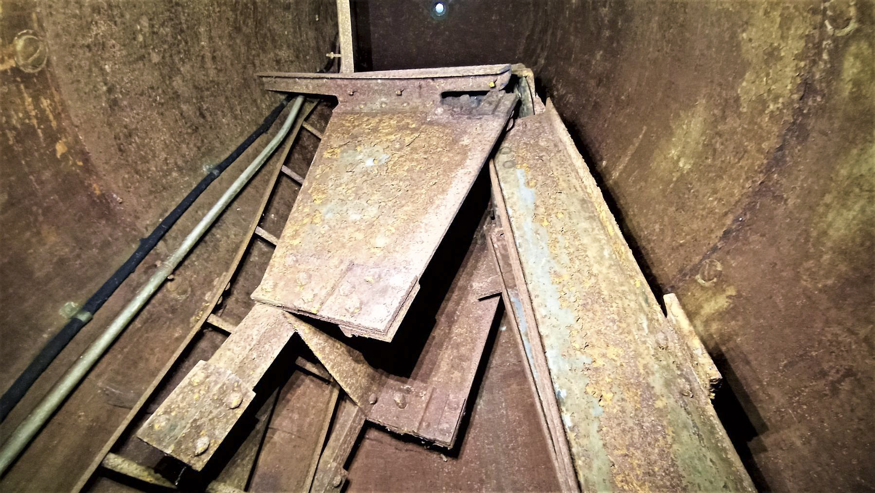 Ligne Maginot - HOCHWALD C1 - (Casemate d'infanterie) - Plancher mobile de la cloche GFM