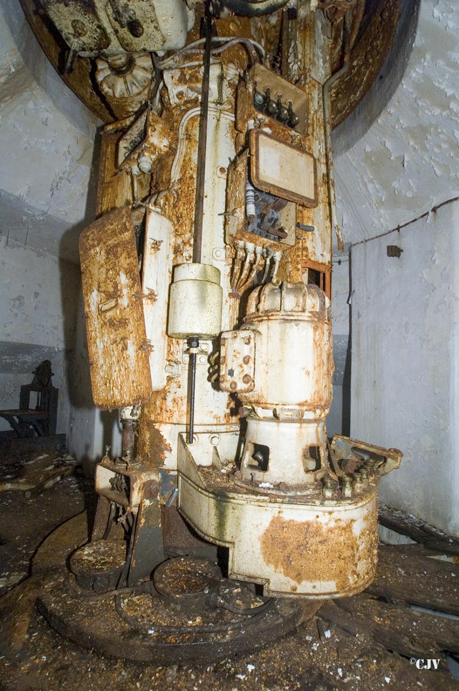 Ligne Maginot - LATIREMONT - A3 - (Ouvrage d'artillerie) - Bloc 2
Tourelle mitrailleuses