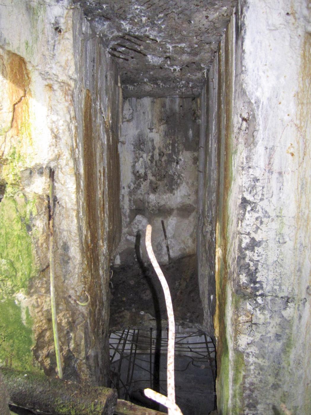 Ligne Maginot - DRACHENBRONN SUD EST - (Casemate d'infanterie) - Accès à la caponnière FM défendant l'entrée - Gregory Fuchs