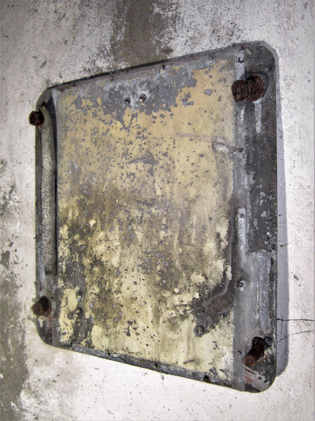 Ligne Maginot - DRACHENBRONN SUD EST - (Casemate d'infanterie) - Plaque support d'une lampe à pétrole - Gregory Fuchs