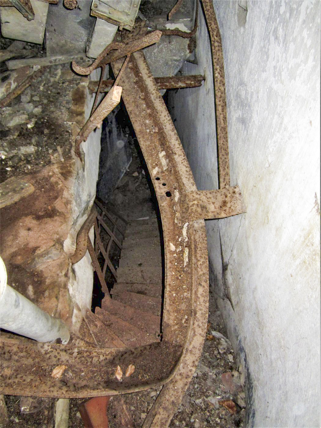 Ligne Maginot - DRACHENBRONN SUD EST - (Casemate d'infanterie) - Accès à l'étage inférieur - Gregory Fuchs