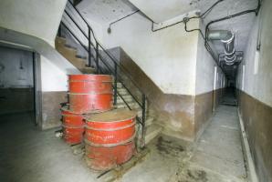Ligne Maginot - BUCHHOLZBERG (I / 79° RIF) - (Abri) - Pied de l'escalier Ouest et filtres de rechange