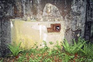 Ligne Maginot - GUNSTHAL FERME EST - (Blockhaus pour arme infanterie) - La façade de la chambre de tir en 2000, vierge de toute expression artistique