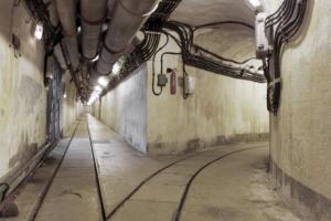 Ligne Maginot - SAINTE AGNES (SAG) - EO9 - (Ouvrage d'artillerie) - Galerie
Noter la voie ferrée de 60CM. Les wagonnets étaient poussés à la main