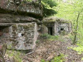 Ligne Maginot - ERLENMOOS Abri (Avant Poste) (Abri) - Vue de l'abri avec le bloc nord en arrière plan