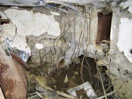 Ligne Maginot - HOFFEN - (Abri) - Le local des réservoirs de refroidissement des groupes à été totalement détruit par l'explosion de la bombe de stuka