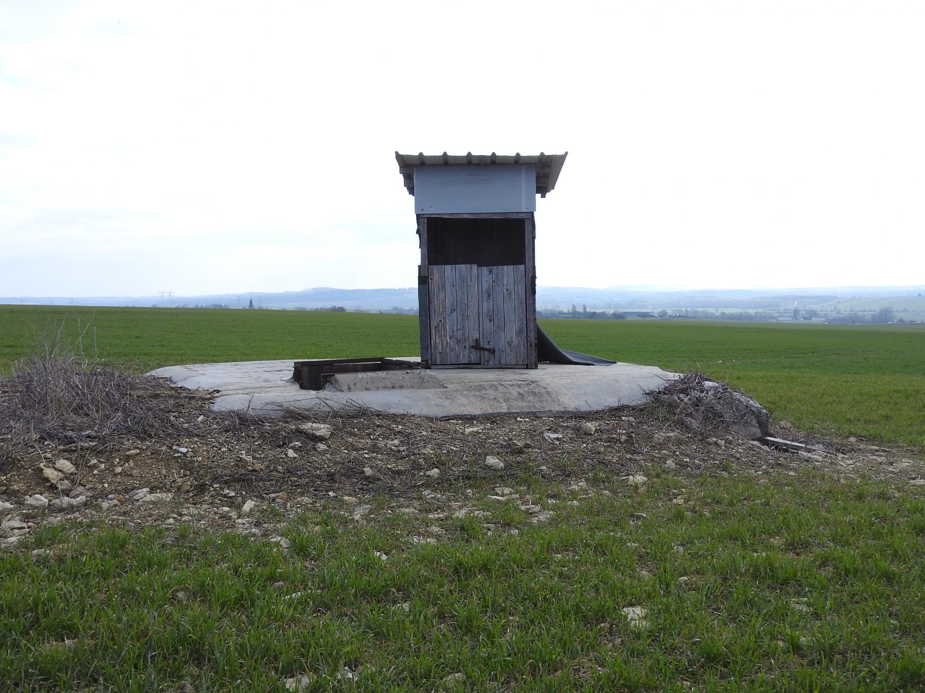 Ligne Maginot - 70A - (Chambre de coupure) - La chambre de coupure sert de support à un mirador de chasse
