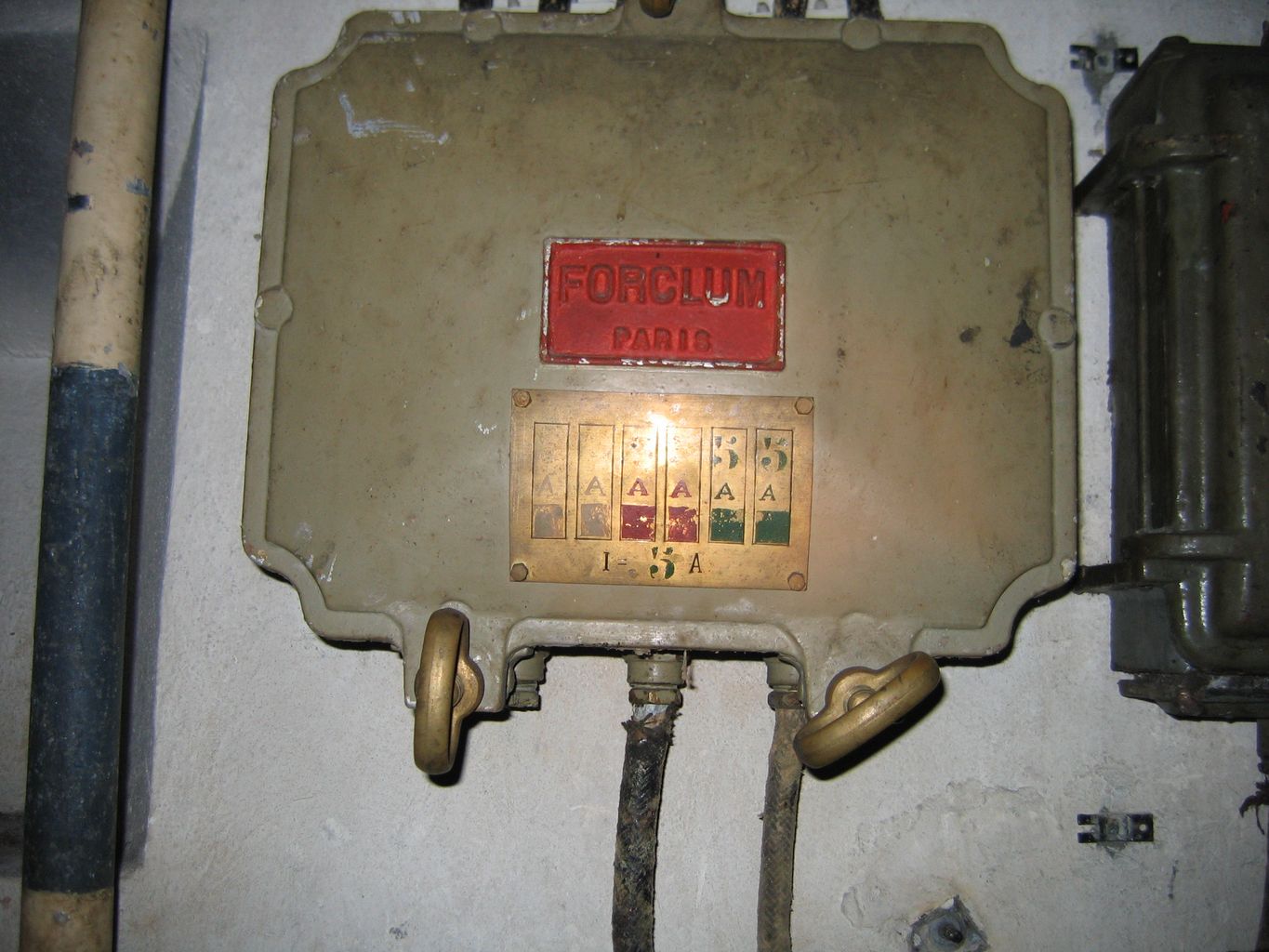 Ligne Maginot - BUCHHOLZBERG (I / 79° RIF) - (Abri) - Usine
Coffret à fusibles
Visite fin 90 avec la BA901