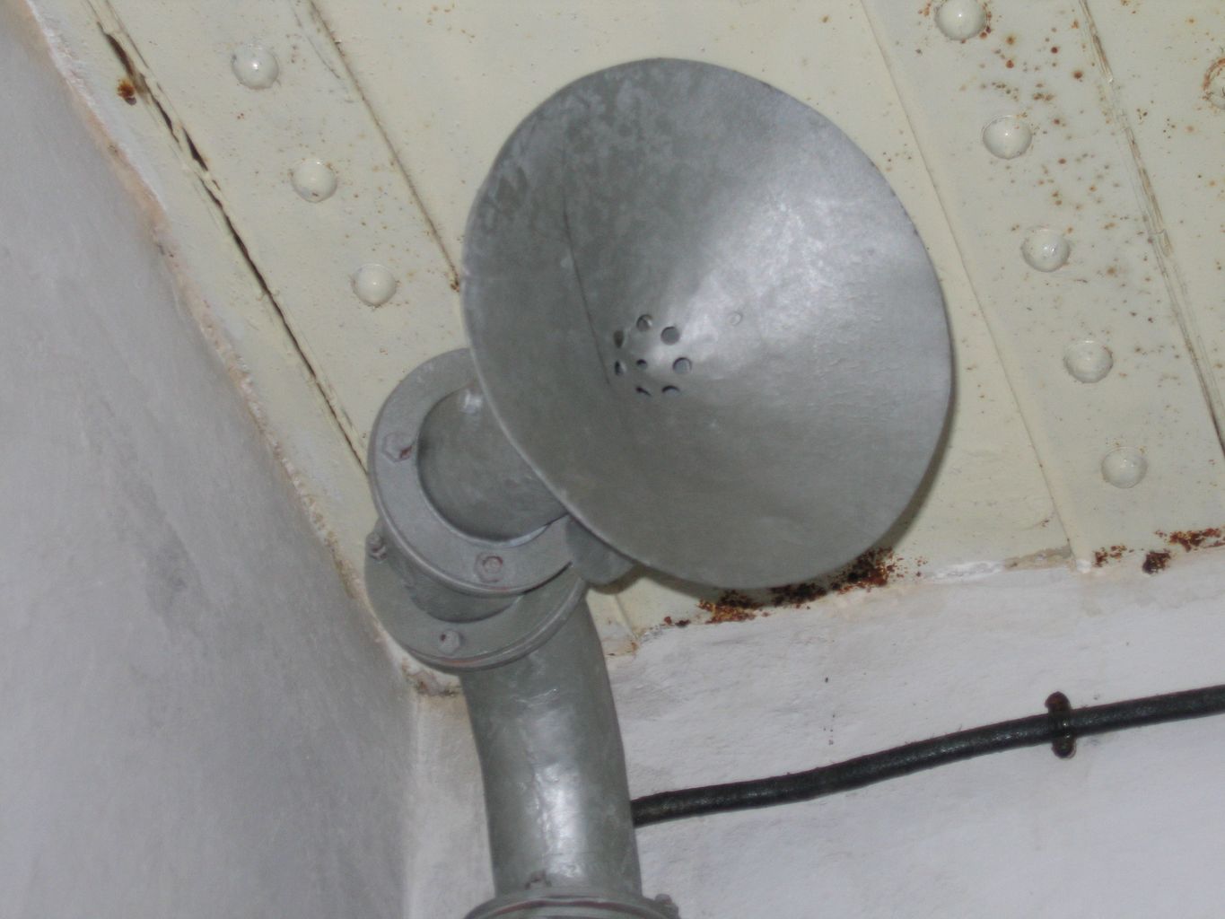 Ligne Maginot - BUCHHOLZBERG (I / 79° RIF) - (Abri) - Ventilation de la chambre des officiers
Visite fin 90 avec la BA901