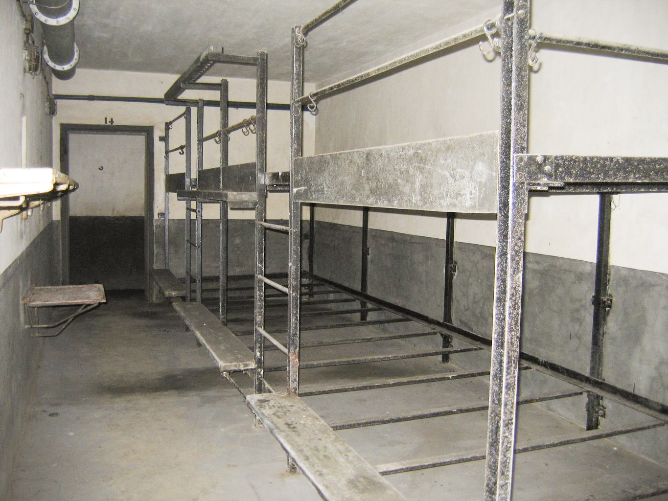Ligne Maginot - BUCHHOLZBERG (I / 79° RIF) - (Abri) - Chambre pour 24 hommes
Visite fin 90 avec la BA901
