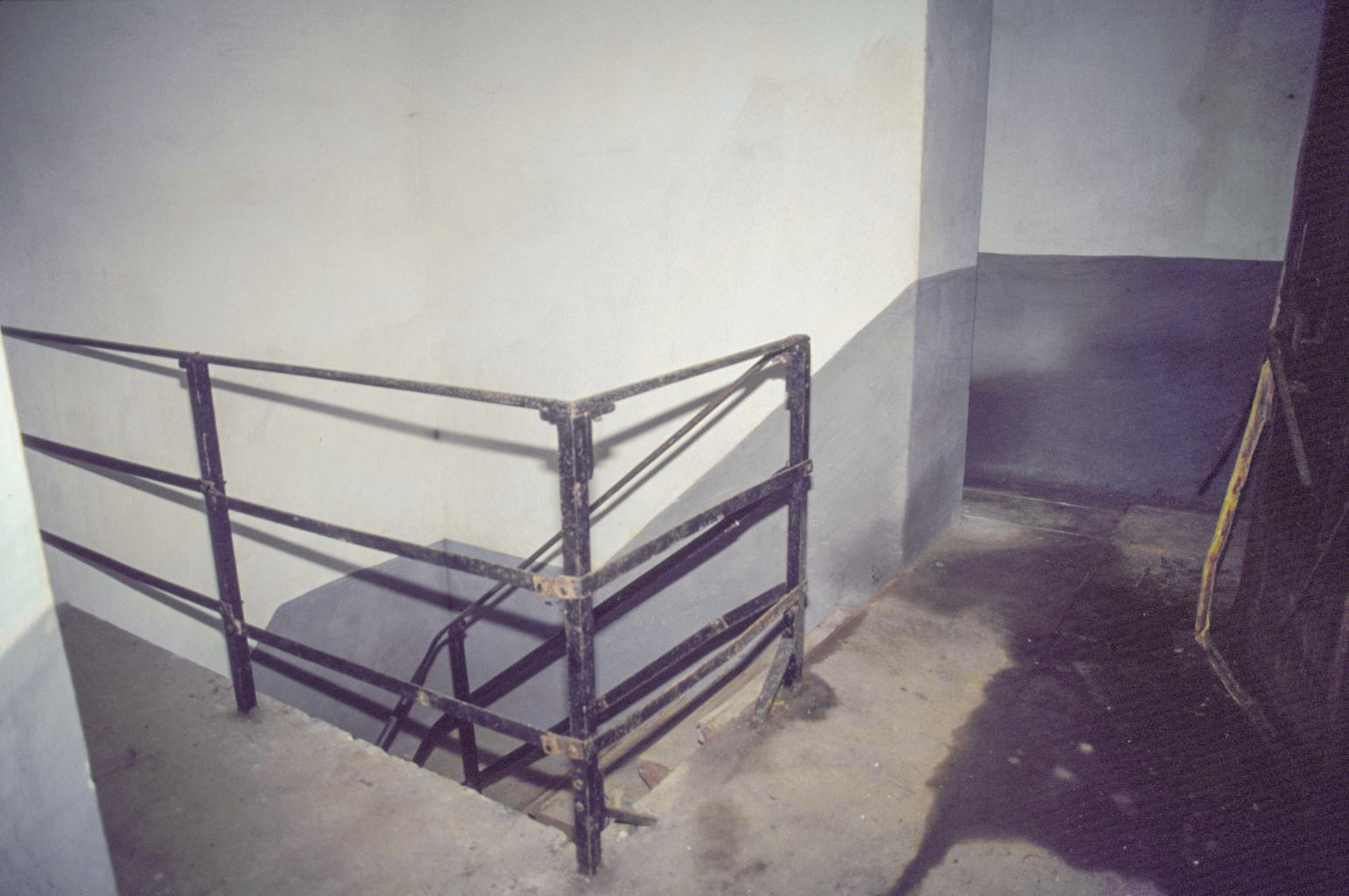 Ligne Maginot - BUCHHOLZBERG (I / 79° RIF) - (Abri) - Escalier Est vers l'étage inférieur
Visite fin 90 avec la BA901