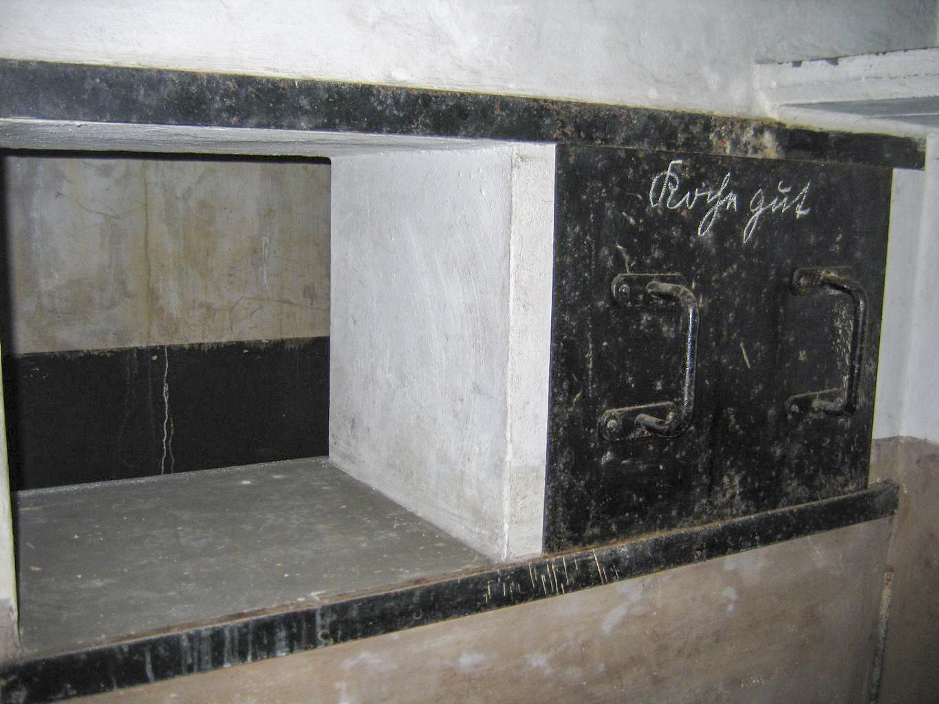 Ligne Maginot - BUCHHOLZBERG (I / 79° RIF) - (Abri) - Pass de la cuisine
Visite fin 90 avec la BA901