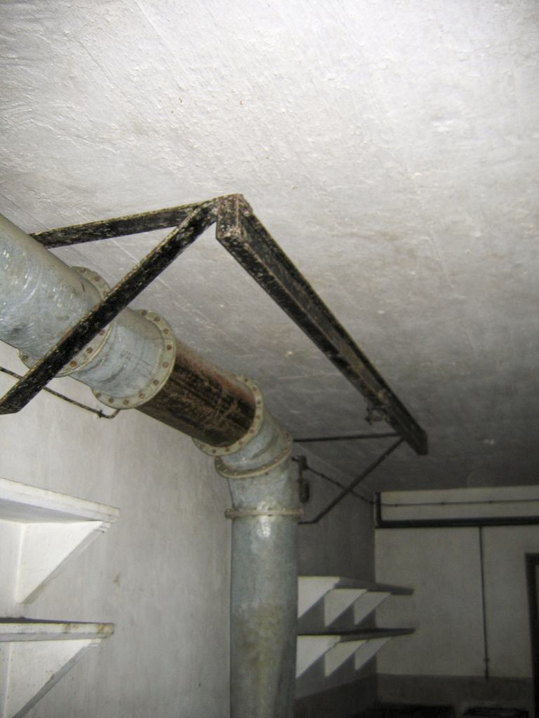 Ligne Maginot - BUCHHOLZBERG (I / 79° RIF) - (Abri) - Conduit d'évacuation des fumées
Visite fin 90 avec la BA901