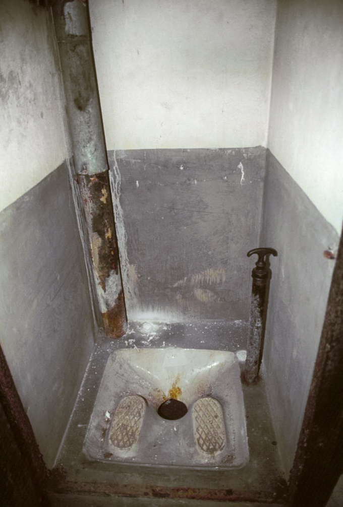 Ligne Maginot - BUCHHOLZBERG (I / 79° RIF) - (Abri) - Latrines
Visite fin 90 avec la BA901