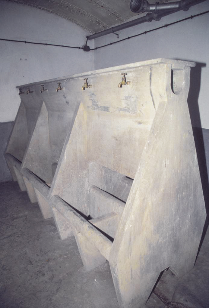 Ligne Maginot - BUCHHOLZBERG (I / 79° RIF) - (Abri) - Lavabos de la troupe
Visite fin 90 avec la BA901