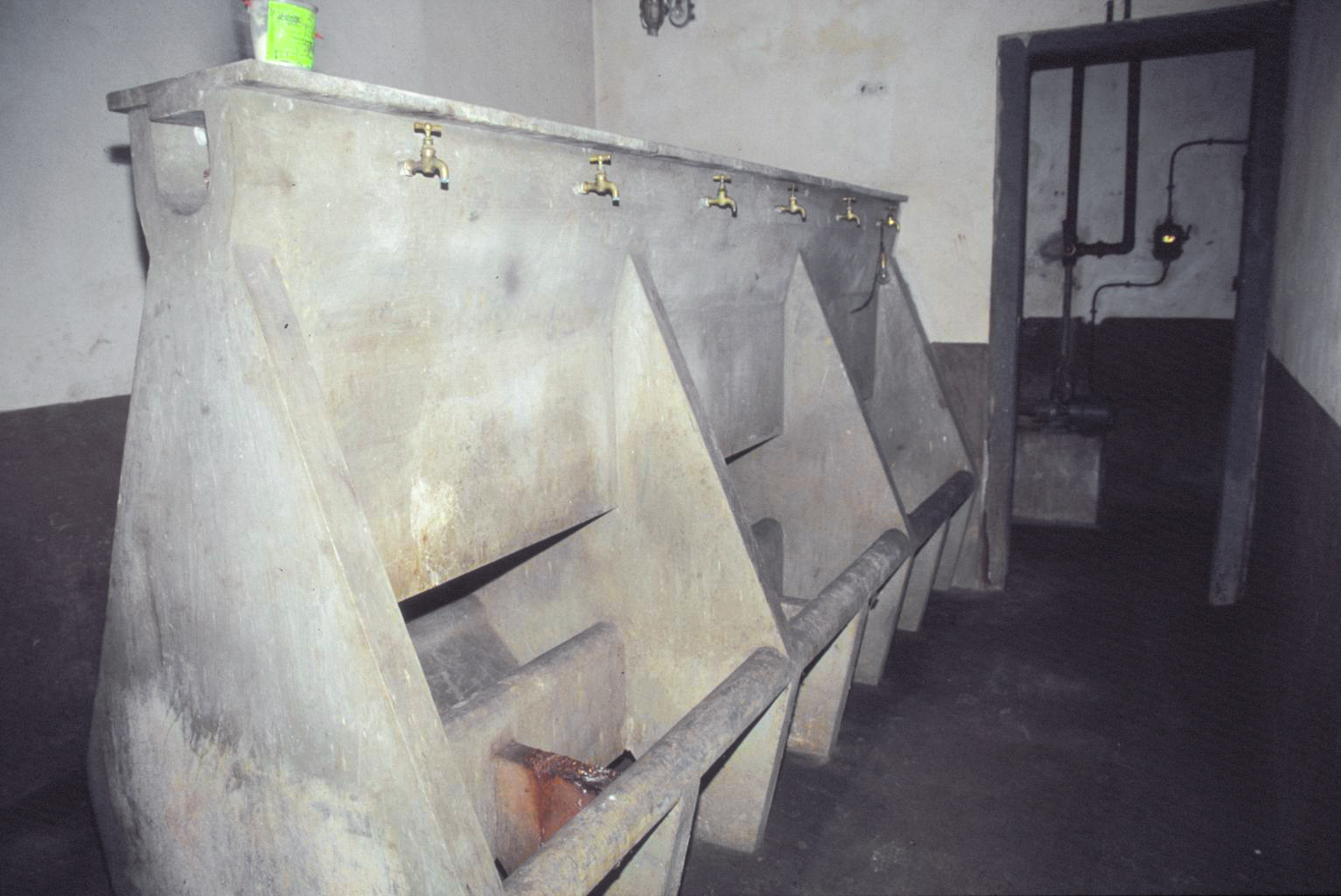 Ligne Maginot - BUCHHOLZBERG (I / 79° RIF) - (Abri) - Lavabos de la troupe
Visite fin 90 avec la BA901