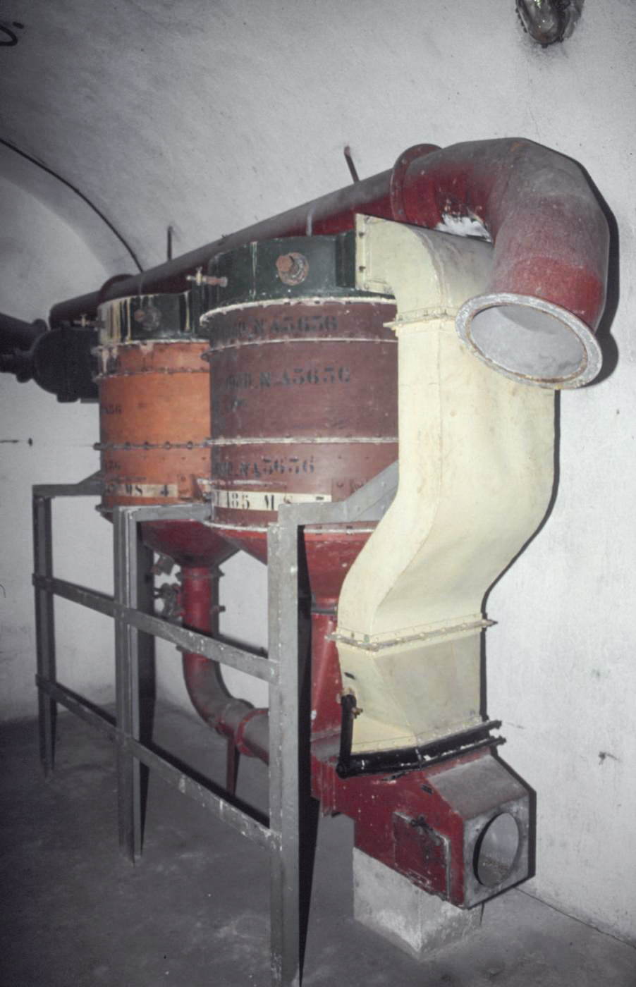 Ligne Maginot - CROUPE DU RESERVOIR - (Abri actif) - Les filtres
Visite en 1991 avec Génie de Nice