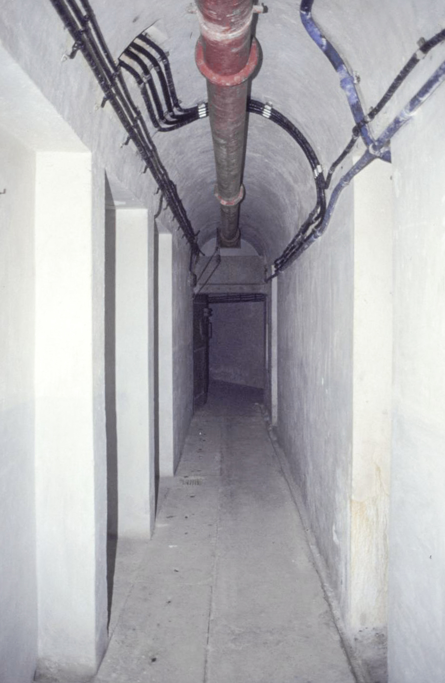Ligne Maginot - CROUPE DU RESERVOIR - (Abri actif) - Couloir
Visite en 1991 avec Génie de Nice