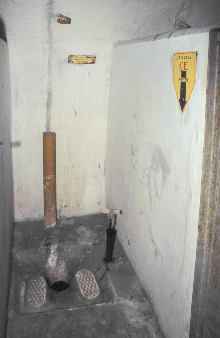 Ligne Maginot - CROUPE DU RESERVOIR - (Abri actif) - Visite en 1991 avec Génie de Nice