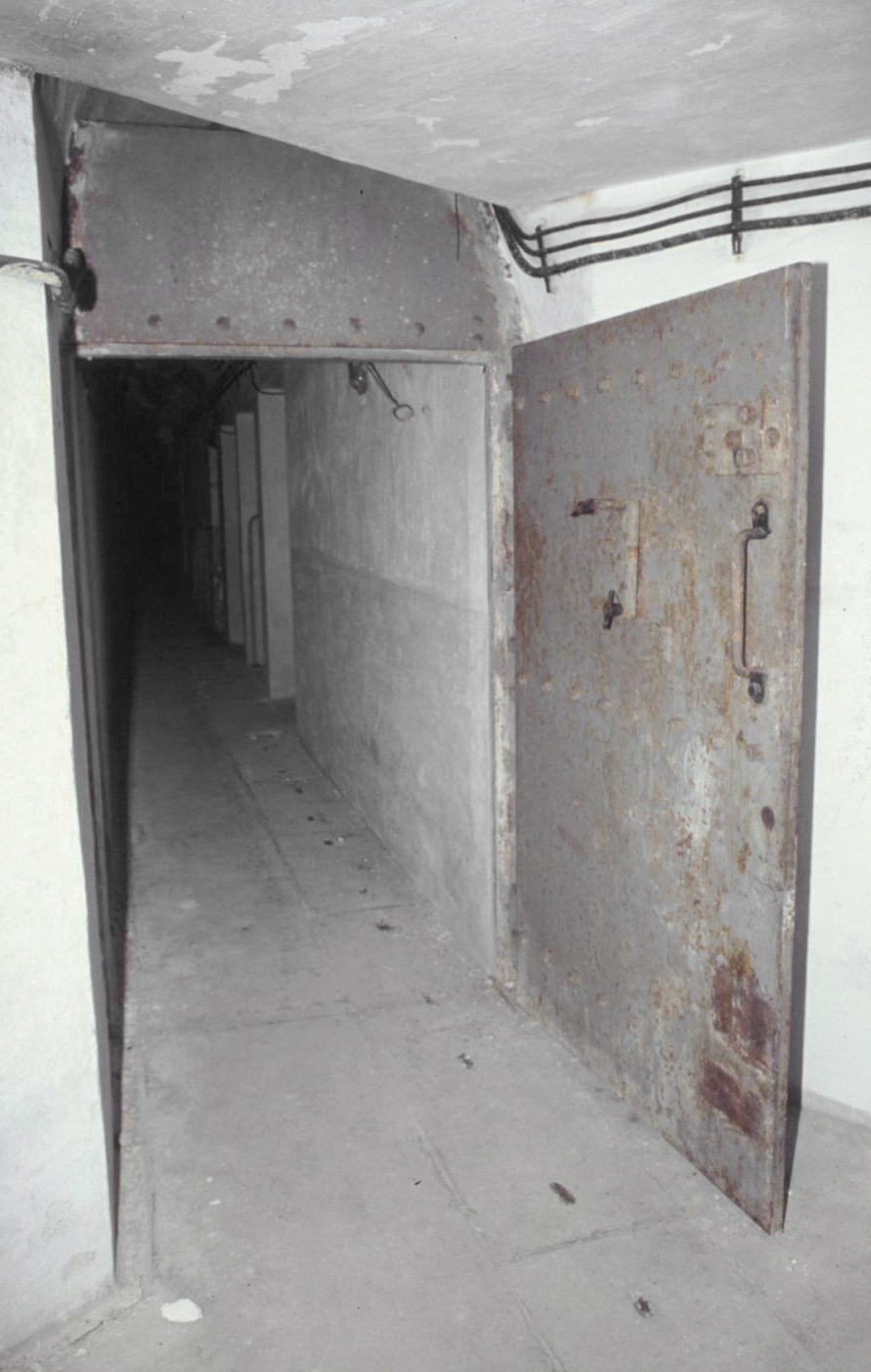 Ligne Maginot - CROUPE DU RESERVOIR - (Abri actif) - Couloir
Visite en 1991 avec Génie de Nice
