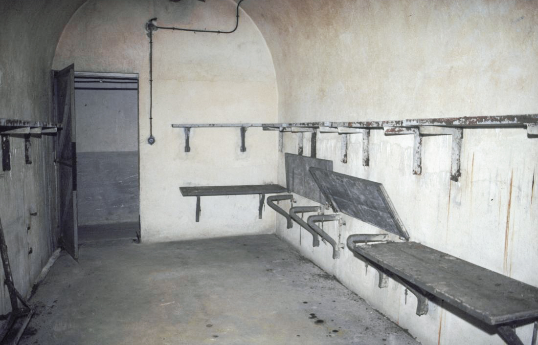 Ligne Maginot - CROUPE DU RESERVOIR - (Abri actif) - Visite en 1991 avec Génie de Nice