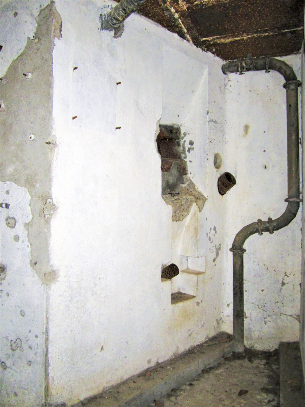 Ligne Maginot - GUNSTHAL COL EST - (Blockhaus pour arme infanterie) - Caponnière FM de l'entrée
