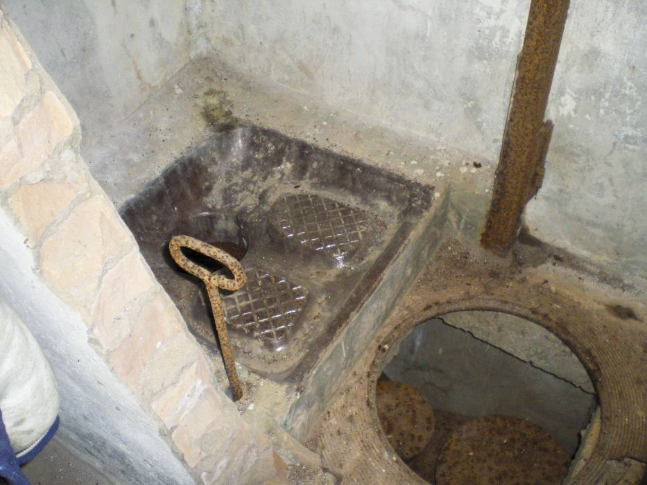 Ligne Maginot - GUNSTHAL FERME OUEST - (Blockhaus pour arme infanterie) - Latrines