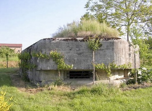 Ligne Maginot - KURTZENHOUSE NORD - (Blockhaus pour canon) - Vu de face - AALMA - www.lignemaginot.com