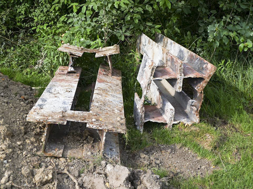 Ligne Maginot - PONT KREUZRHEIN - (Barrage de Route) - Les montants de la barrière extraits du massif béton lors de sa destruction en juin 2016