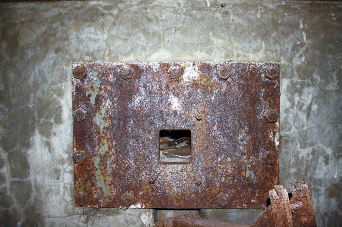 Ligne Maginot - DAMBACH SCIERIE - (Blockhaus pour arme infanterie) - Chambre de  tir sud
Blindage type Nicolas. - HAAG R.