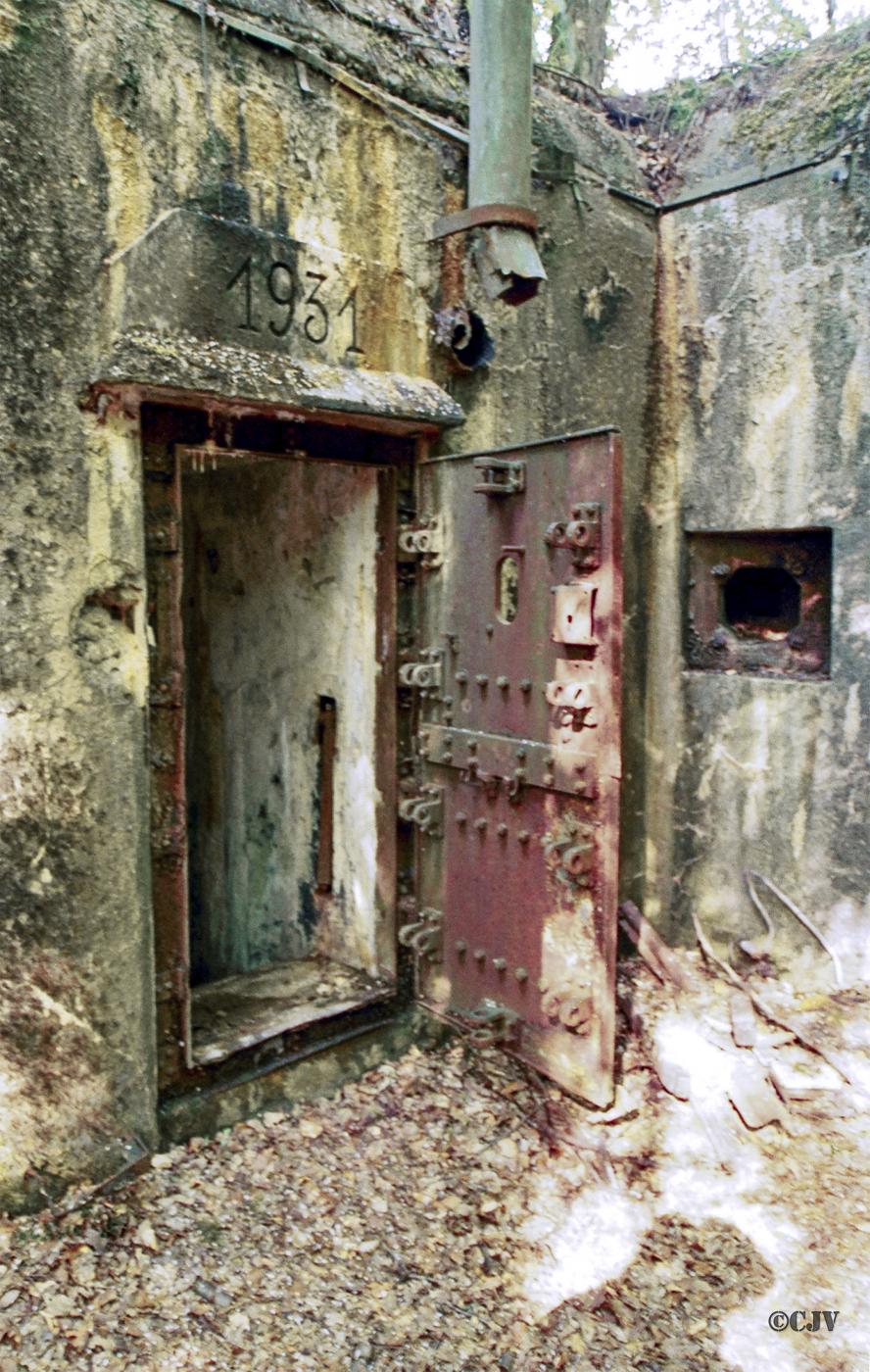 Ligne Maginot - DAMBACH SUD - C56 - (Casemate d'infanterie - Double) -  - Lia VERMEULEN