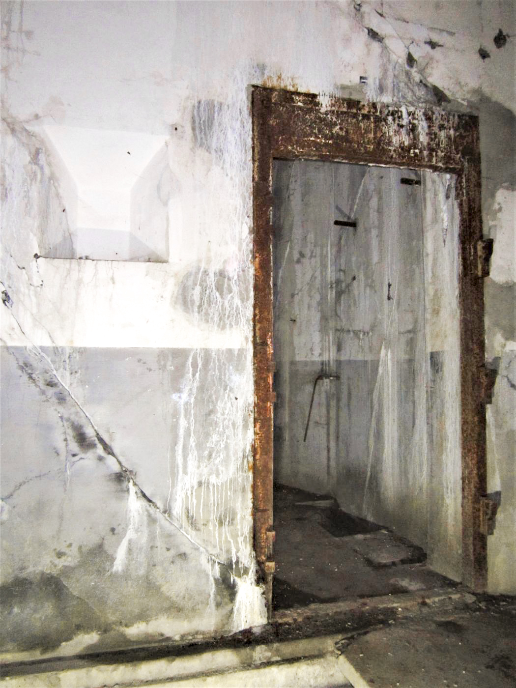 Ligne Maginot - HOFFEN - (Abri) - Entrée de la capponnière Sud