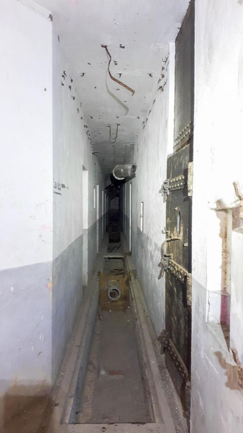 Ligne Maginot - HOFFEN - (Abri) - Couloir au niveau de l'entrée Nord