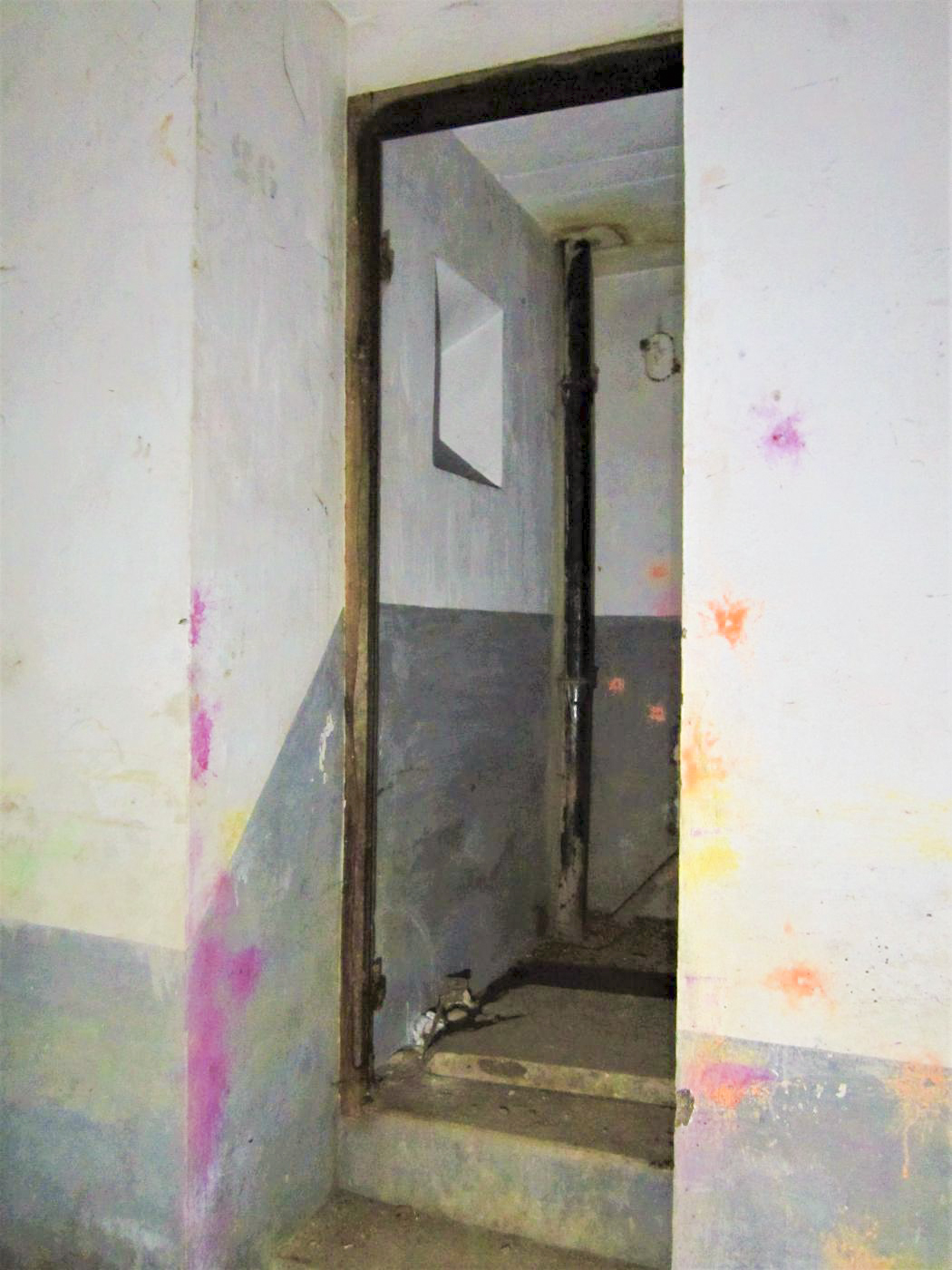 Ligne Maginot - HOFFEN - (Abri) - Entrée des latrines pour officiers