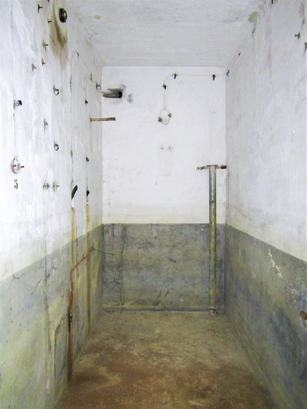 Ligne Maginot - HOFFEN - (Abri) - Local TSF
(PC)